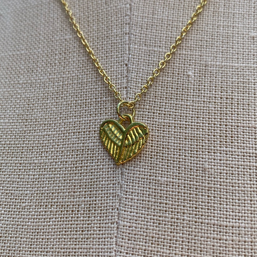 NWT Sterling Silver Plated Chain & Angel Heart Wings Alloy Metal Charm Necklace - Picture 5 of 10